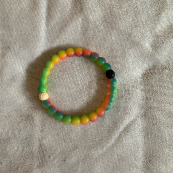 Make-A-Wish Lokai bracelet - Picture 2 of 2